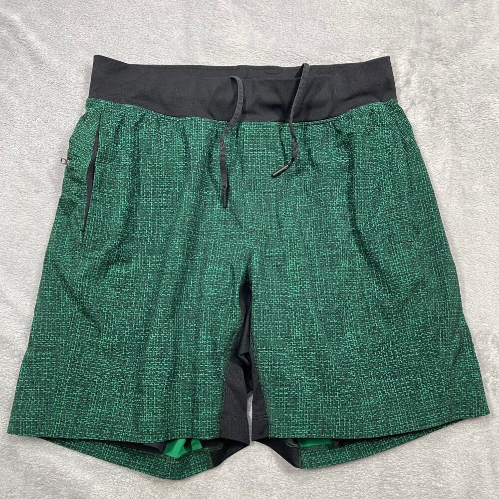 Lululemon Men's T.H.E. Short Green Geometric‎ Sz M 7” Inseam Lined Drawstring